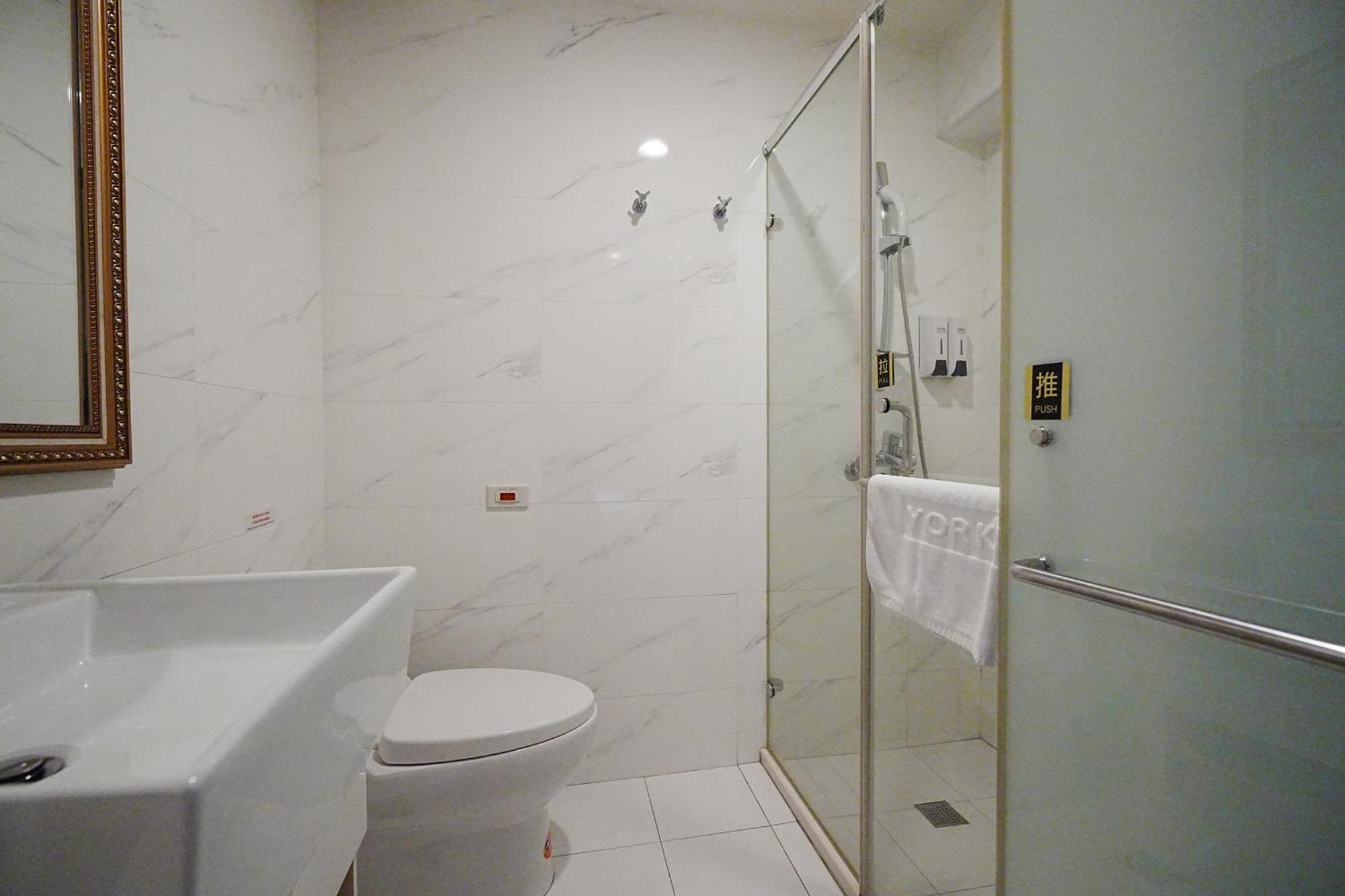 York Hotel Tajpej Kültér fotó